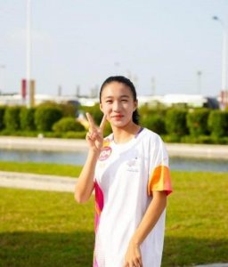 ​14岁女飞人成绩超越国家队主力！小小年纪就夺得世界冠军了