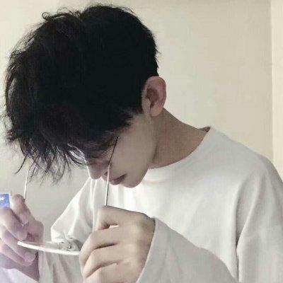 最新微信头像男生伤感背影大全
