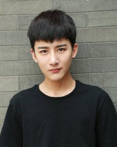 ​卢卓（小灿）：女装大佬，让一帮小仙女都汗颜的男人