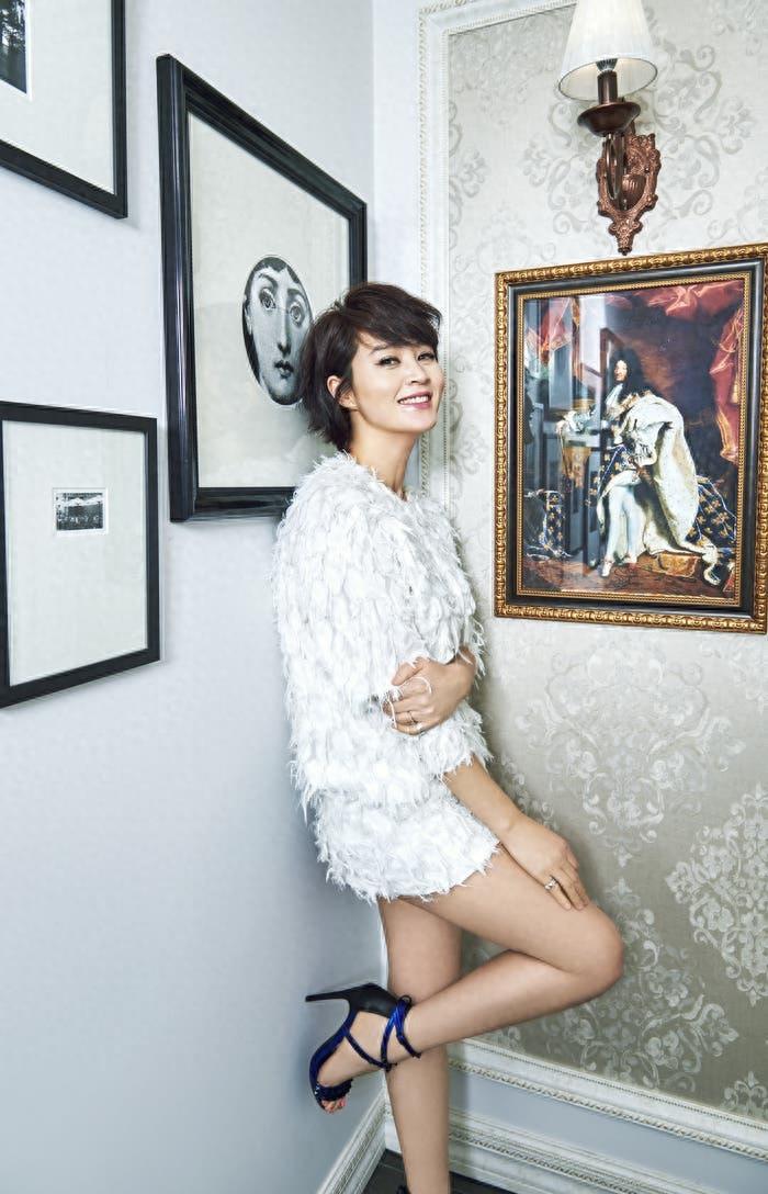 韩国性感女星金惠秀