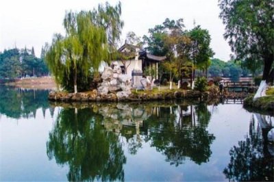 ​安庆十大最好玩的旅游地，天柱山以奇山怪石的景色而闻名