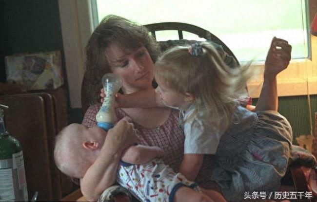 直击世界超罕见七胞胎成长实录，如今将大学毕业