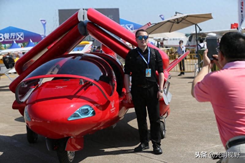 全球首款海陆空三栖飞机中国制造，亮相珠海航展引关注