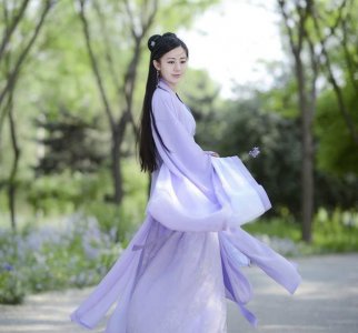 ​席慕蓉诗歌经典：只缘感君一回顾，使我思君暮与朝