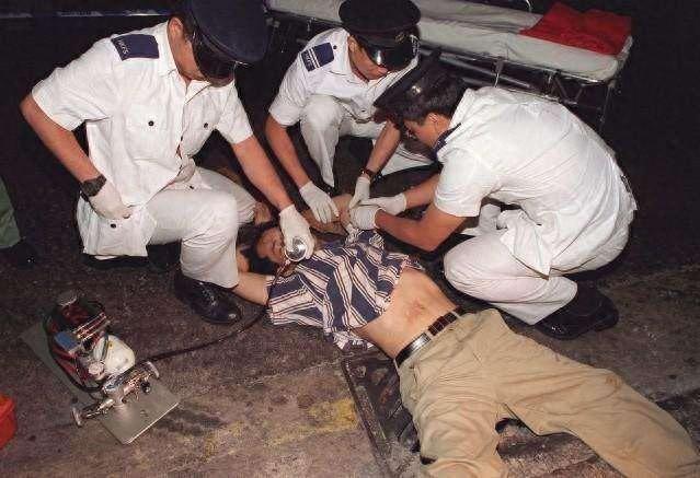 贼王叶继欢被抓真实照片：持枪与警察火拼，图八是其去世前就医
