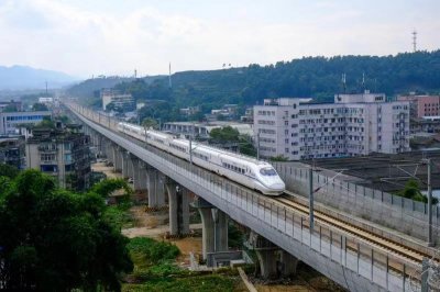 ​定了！成雅铁路12月28日开通 全程一等票83元 二等座52元