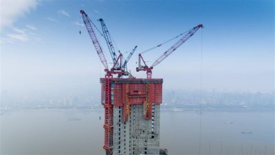 ​世界首创！中国空中造楼机横空出世，百米高楼竟然还能这样造