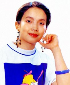 ​著名演员吕丽萍：28岁嫁张丰毅，二婚丈夫猝死，42岁三婚孙海英