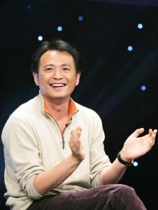 ​60岁丁志诚:愧对前妻和女儿,离婚20年仍单身,余生只想做个好父亲