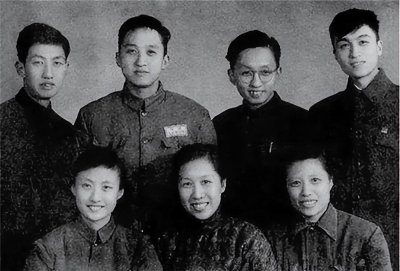​黄宗英：18岁成为寡妇，与美男子相恋33年，传奇人生就此谢幕