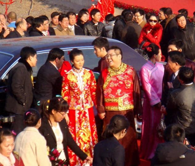 豪门李兆会挥金如土，与车晓离婚5年后再次迎娶小娇妻