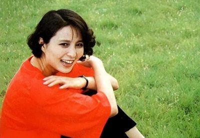 ​演员李羚：嫁大13岁初恋男友，婚后住10平米废弃车库，现状如何？