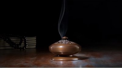 ​香炉里面放什么东西最好最旺财（香炉的作用和材质）
