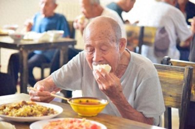 ​容易饿是大病预警？医生提醒：别以为是消化快，4种疾病要留心！