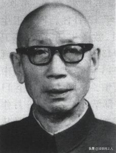 ​喻屏：原工业工作部副部长，最高人民检察院原第一副检察长