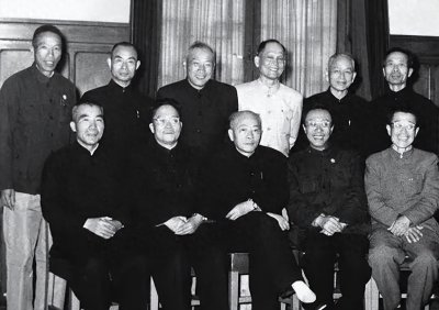​85年陈赓夫人上飞机前，宋希濂突然一把抓住她的手，哽咽交代件事