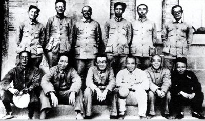 ​22岁进入政治局，当选候补委员，因不遵守秘密工作纪律被“撤职”