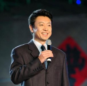 ​播音员杨柳，事业鼎盛时期辞去央视工作，拥有5段恋爱3次婚姻