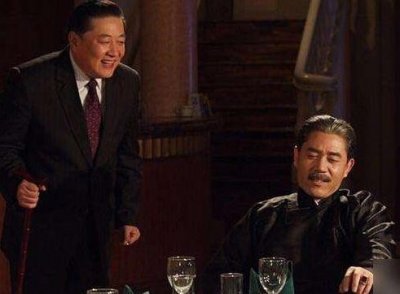 ​演《大宅门》走红刘斌，56岁被小娇妻抢财夺子，比王宝强“惨”