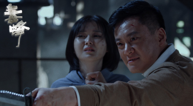 《毒蜂》今日上映 精湛演技深刻立意获好评如潮