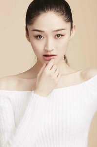 ​康可人曝多面写真 动静皆宜诠释多面魅力