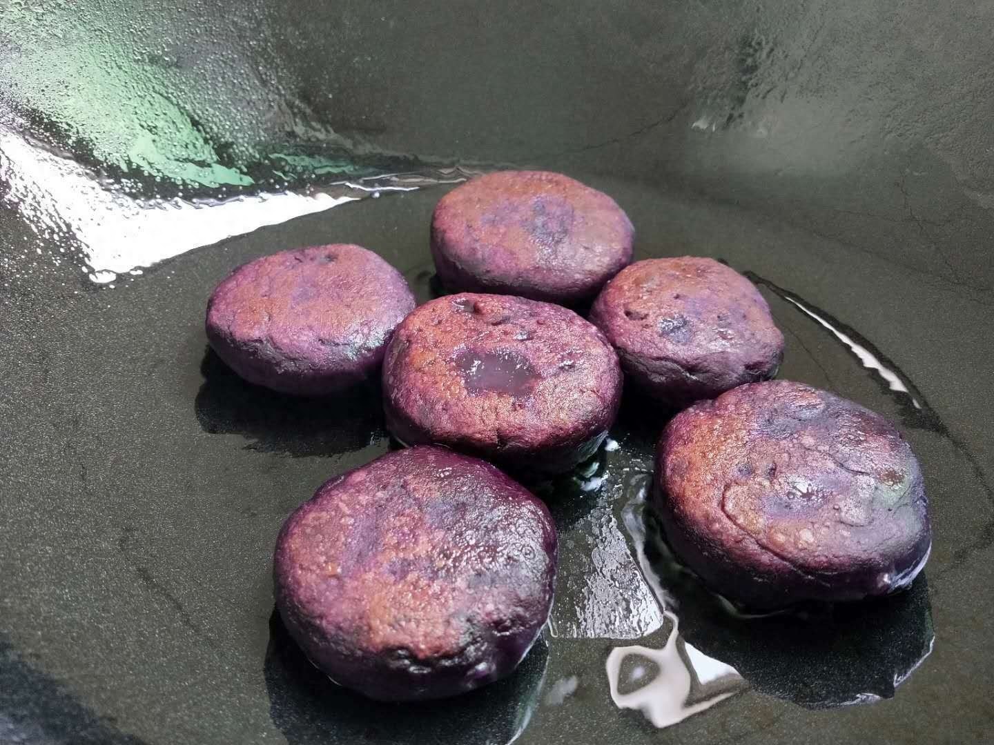 原汁原味紫薯饼，美食小白也可以在家自己动手做啦