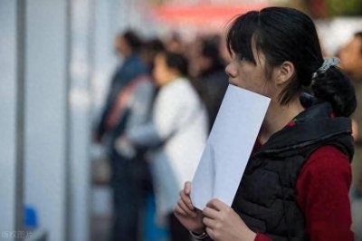 ​下岗工人是最苦的，因为他们没有经济来源，也没有土地