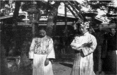 ​婉容皇后的一生简历（清朝末代皇后婉容一生坎坷）