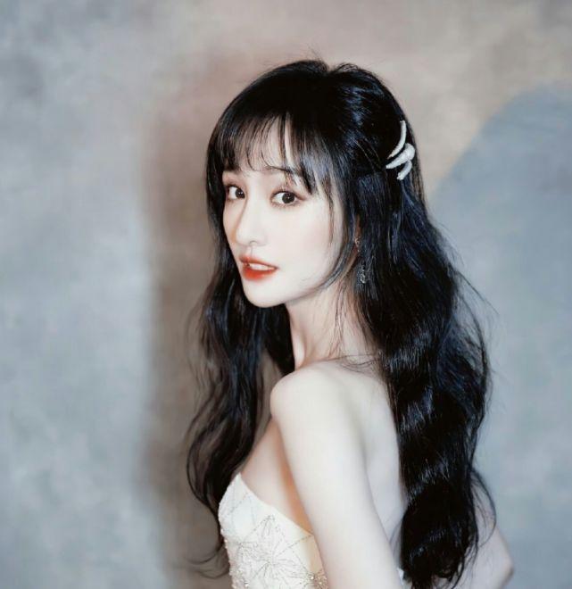 《女儿们的恋爱2》后，郑爽再迎来新综艺？光看嘉宾名单就等不及