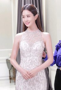 ​李多海朴有天主演的电视剧（李多海新剧变腹黑欲女）