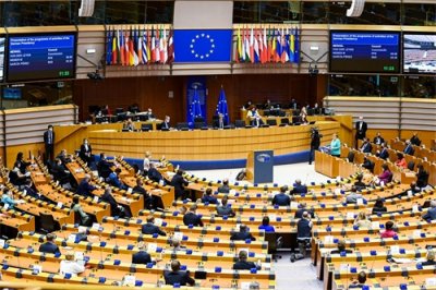​德国总理制、英国首相制、美国总统制，三者有什么区别？