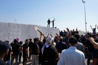 ​伊拉克变天，首都交火致数百人伤亡，反美先锋赢得选举却没能掌权