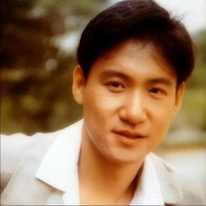 ​张学友不再隐瞒，直言“负债真相”，他的老婆罗美薇“可不简单”