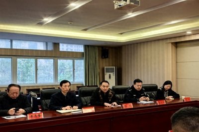 ​郑州市教育局领导莅临管城回族区外国语学校检查指导安全工作