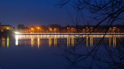 ​英国文学中的亚瑟王传说与中世纪英雄史诗：文化认同与社会影响