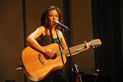 ​一直以来，我们都听了一首假的《鲁冰花》