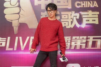 ​薛之谦成新歌声导师 大部分网友评不够格 你怎么看？