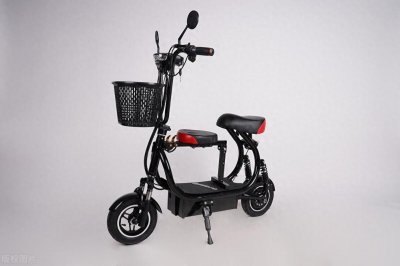 ​电动车新国标来了，不强制脚踏，增加了车重，时速不超过25公里