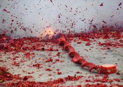 ​炮仗：喜庆的象征，历史与文化的传承