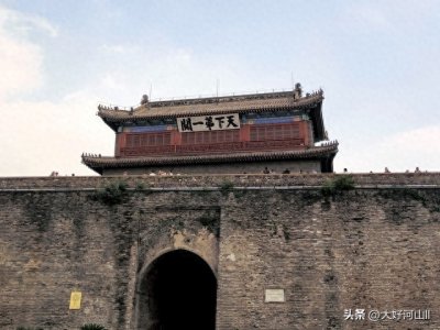 ​山海关：古老屏障，历史见证