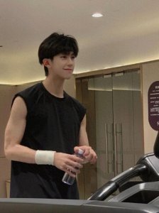 ​男士洗面奶排行榜前十名，告别黑头粉刺，这些洗面奶是你的救星