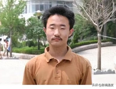 ​高考749分的王瑞鹏，曾因长相被人嘲笑，如今“现状”打脸众人