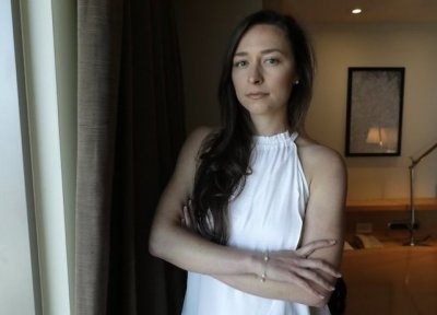 ​世界冠军17岁遭教练性侵，起诉美国游泳协会包庇犯罪