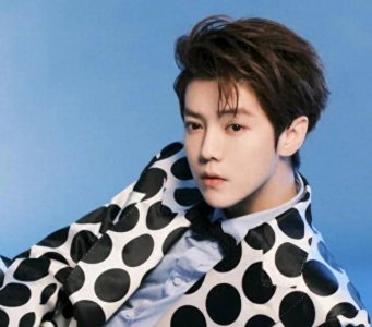 ​鹿晗，掉粉：娱乐圈热度背后的冷思考