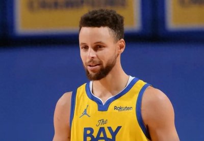 ​历史总三分排行榜，詹姆斯2365记，哈登2893记，那汤普森和库里呢