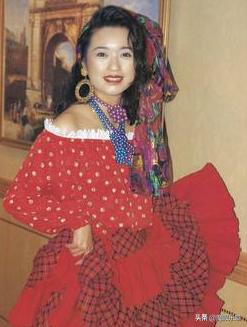 大时代蓝洁瑛颜值巅峰（30年前的大时代是港剧的天花板）(37)