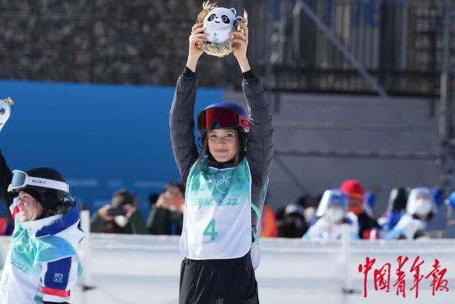 谷爱凌逆转夺金后接受采访（谷爱凌不负众望夺金）(17)