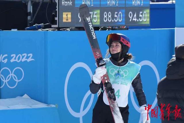 谷爱凌逆转夺金后接受采访（谷爱凌不负众望夺金）(8)