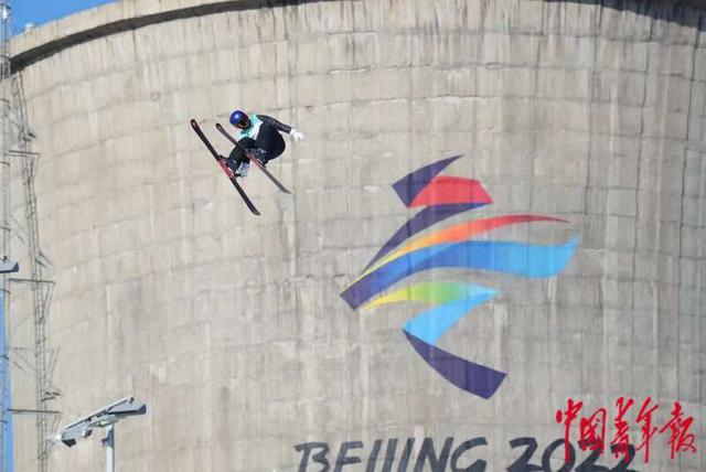 谷爱凌逆转夺金后接受采访（谷爱凌不负众望夺金）(12)