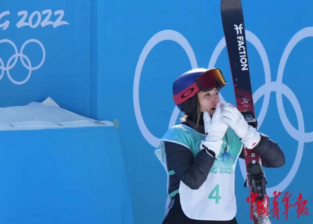 谷爱凌逆转夺金后接受采访（谷爱凌不负众望夺金）(7)